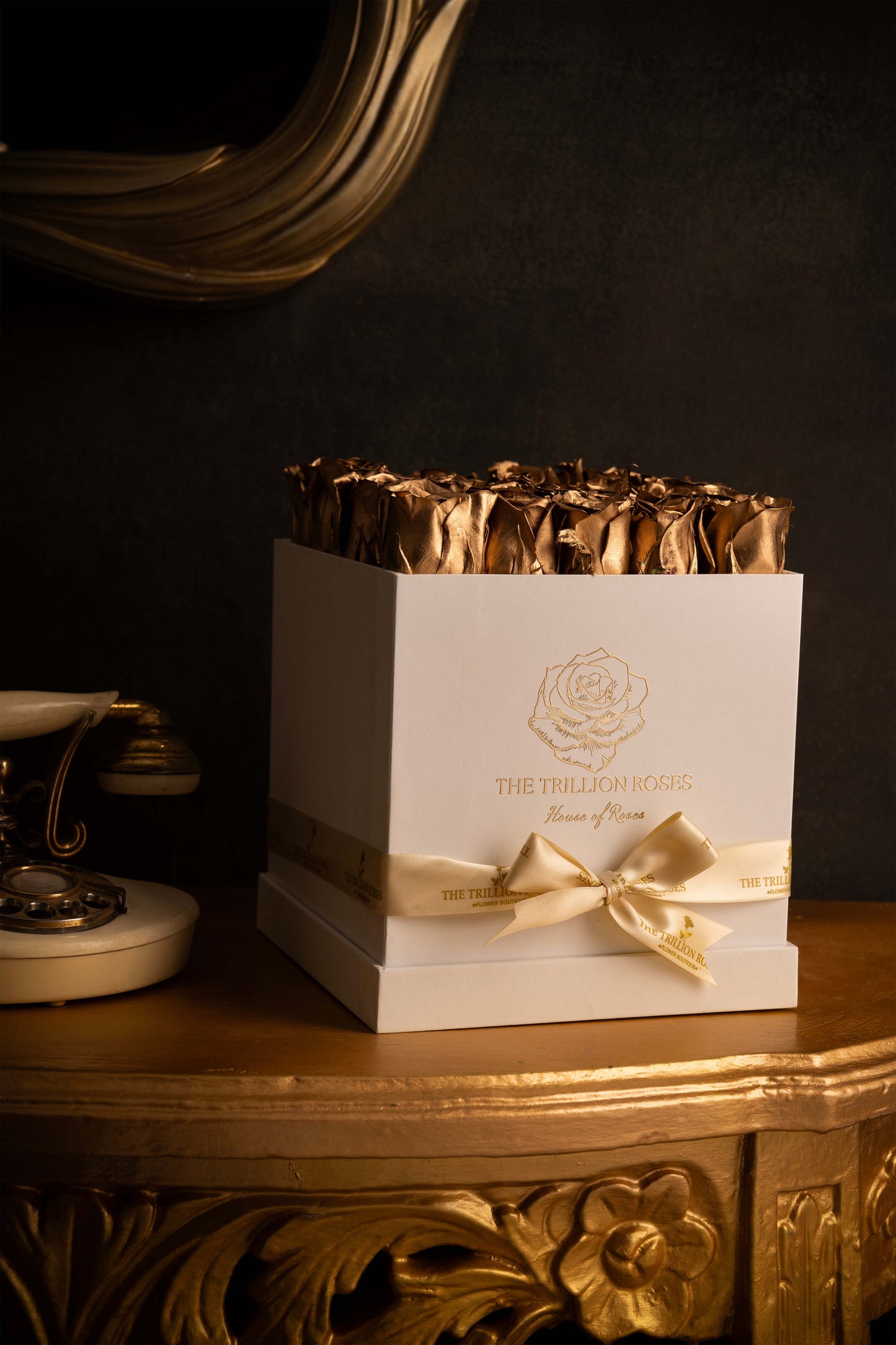 FOREVER GOLD ROSES IN WHITE SQUARE BOX