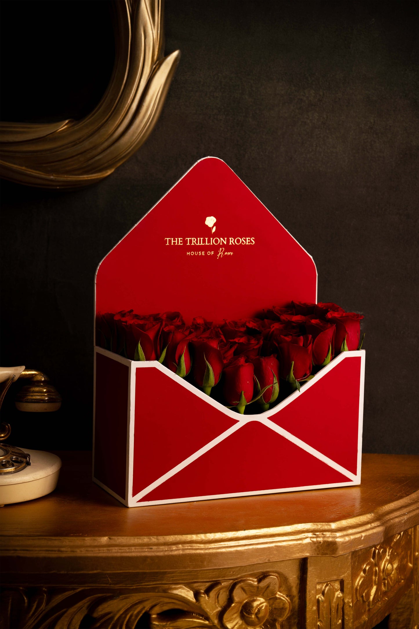 THE ROSE ENVELOPE - RED ROSES