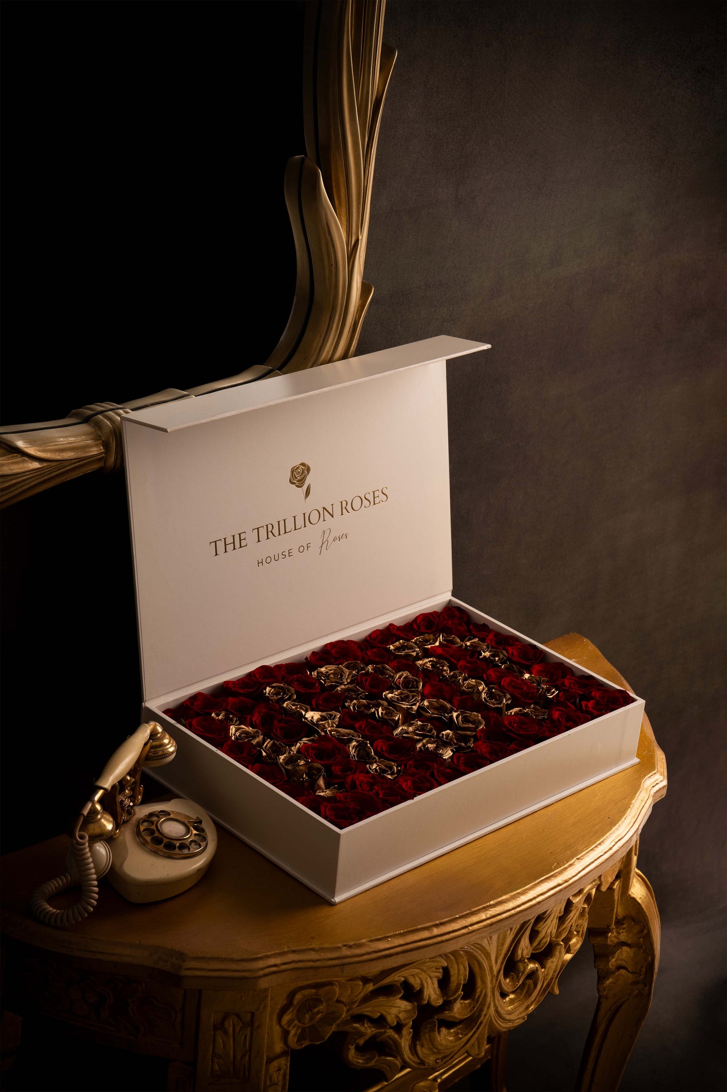 THE GIFT BOX : RUBY RED ROSES