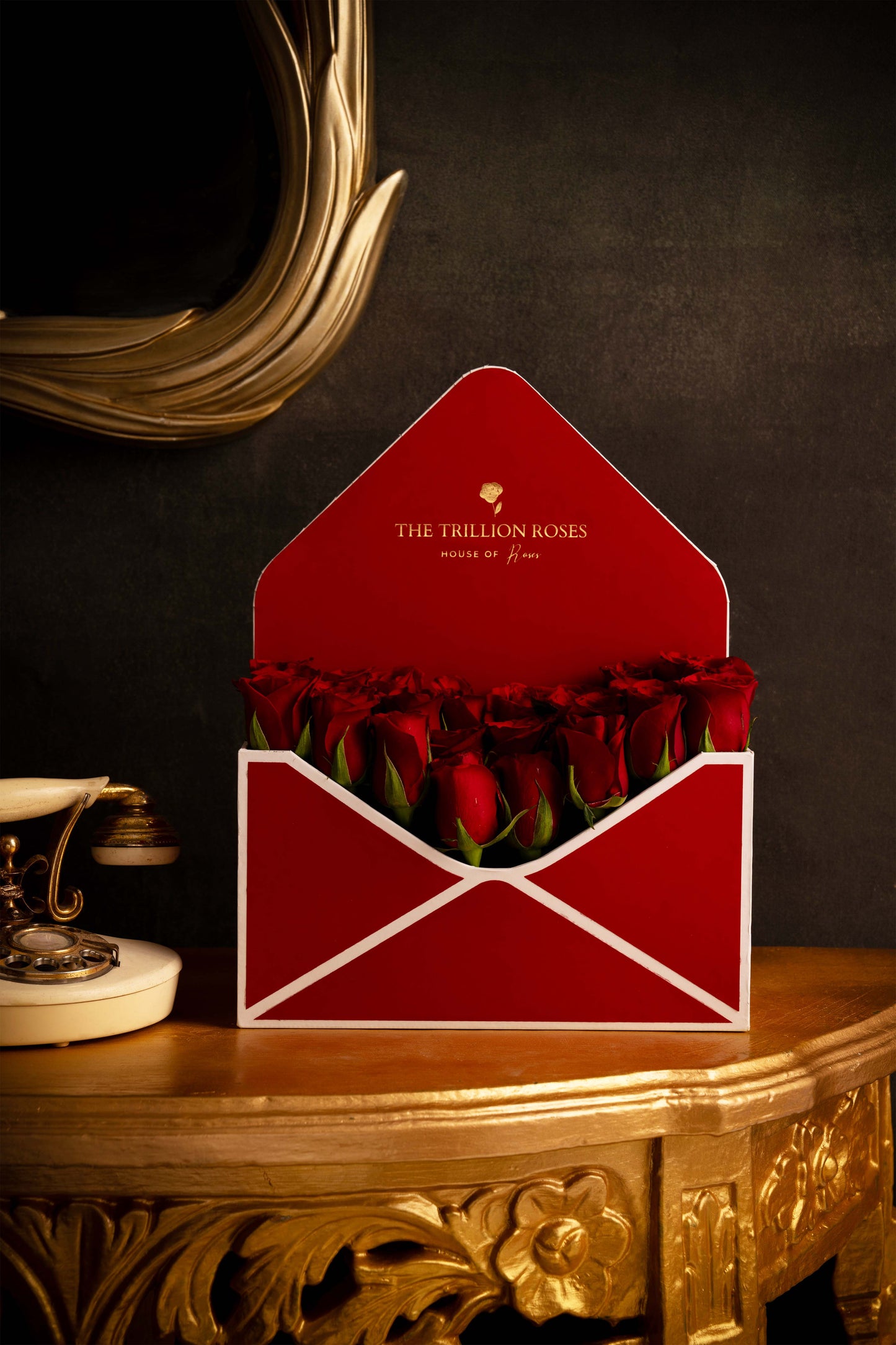 THE ROSE ENVELOPE - RED ROSES